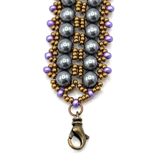 Hand Crafted Grey Pearl and Seed Bead Bracelet - Picture 5 of 9